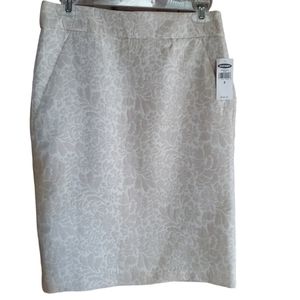 Old Navy NWT Low Waist Brocade Winter White Pencil Skirt sz 2